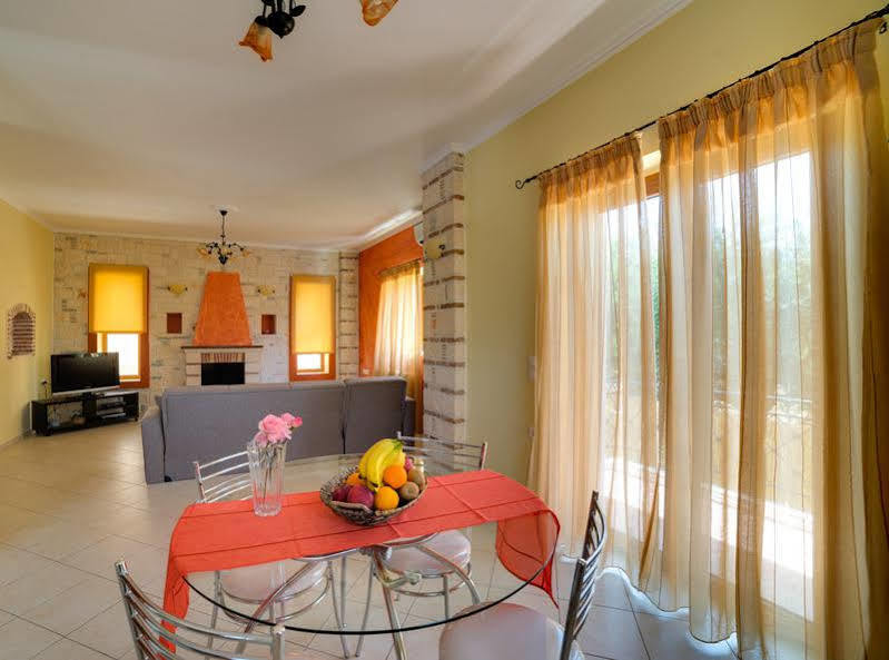 Dreamland Villas Kalamákion Екстериор снимка